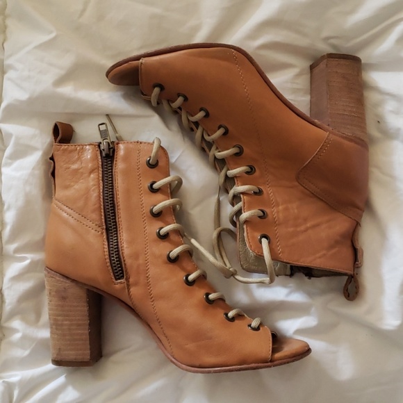 Lace up <Steve Madden> 3" stacked wooden heel - Picture 2 of 8